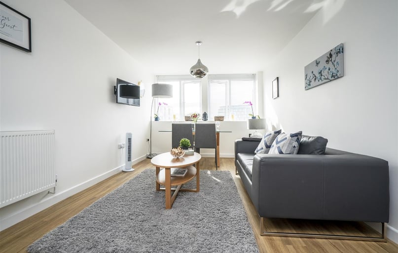 Isambard Brunel Road, University of Portsmouth, Portsmouth - Image 1